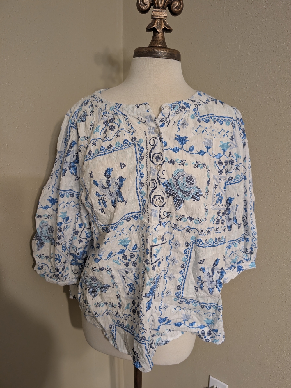 Women's Blue Floral Patchwork Button-Front Top